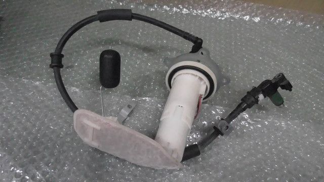 アドレスV 50 CA 4 BA 135 xxx の 燃料ポンプ