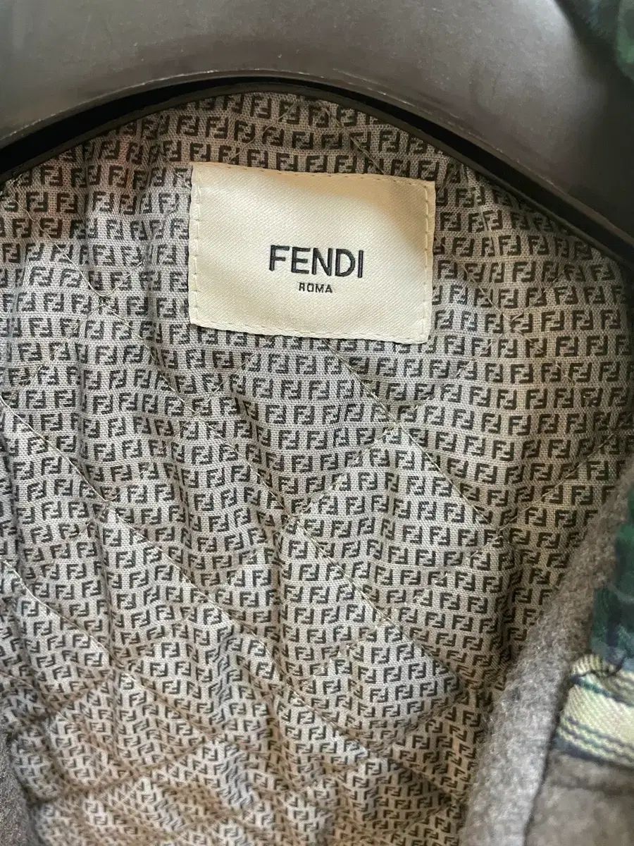 FENDI フェンディ FF ロゴ パータン 裏地 8 A