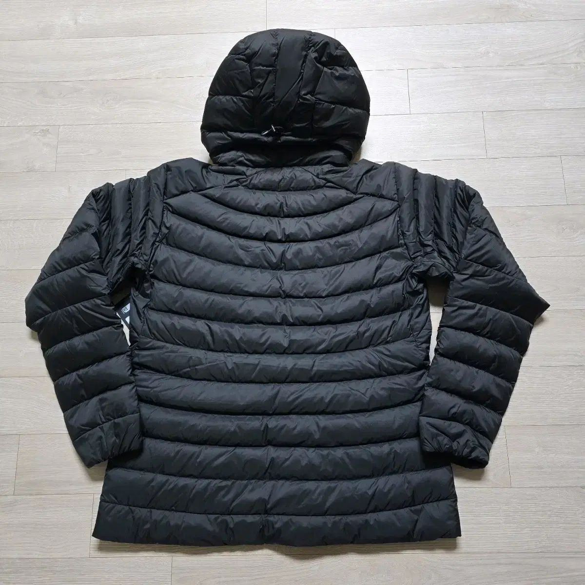 ウィメンズ L ARC TERYX Cerium アークテリクス セリウム 軽量ダウンフーディジャケットパーカ ブラック Atom アトム Thorium