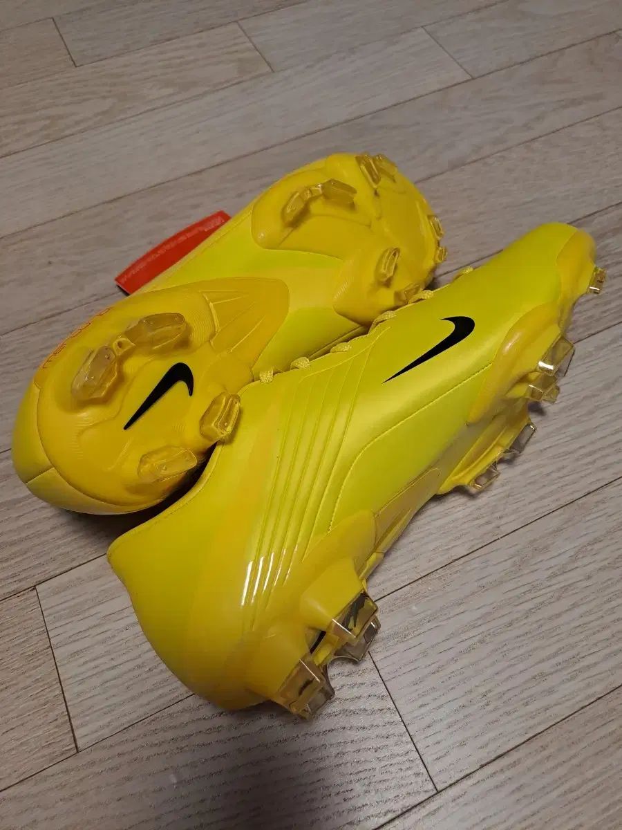 ナイキ マーキュリアル タラリア V FG 250 mm サッカーシューズ フットサルシューズ フットサルシューズ 