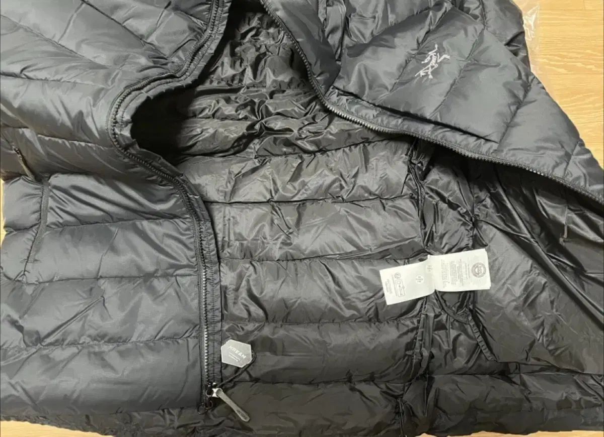  ARC TERYX アークテリクス トーリム フーディ ブラック その他 アウター