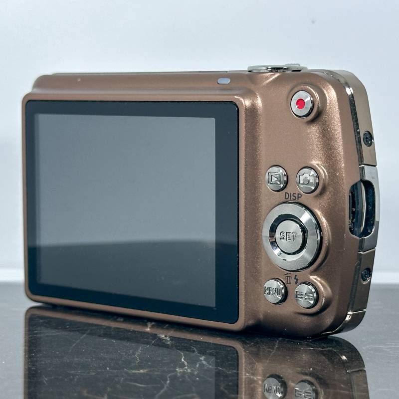 全て完備☆美品！CASIO EXILIM EX-Z330 ゴールド 美品】Casio EXILIM EX-Z330 ゴールド 1210万画素 裏面照射CMOS 光学8