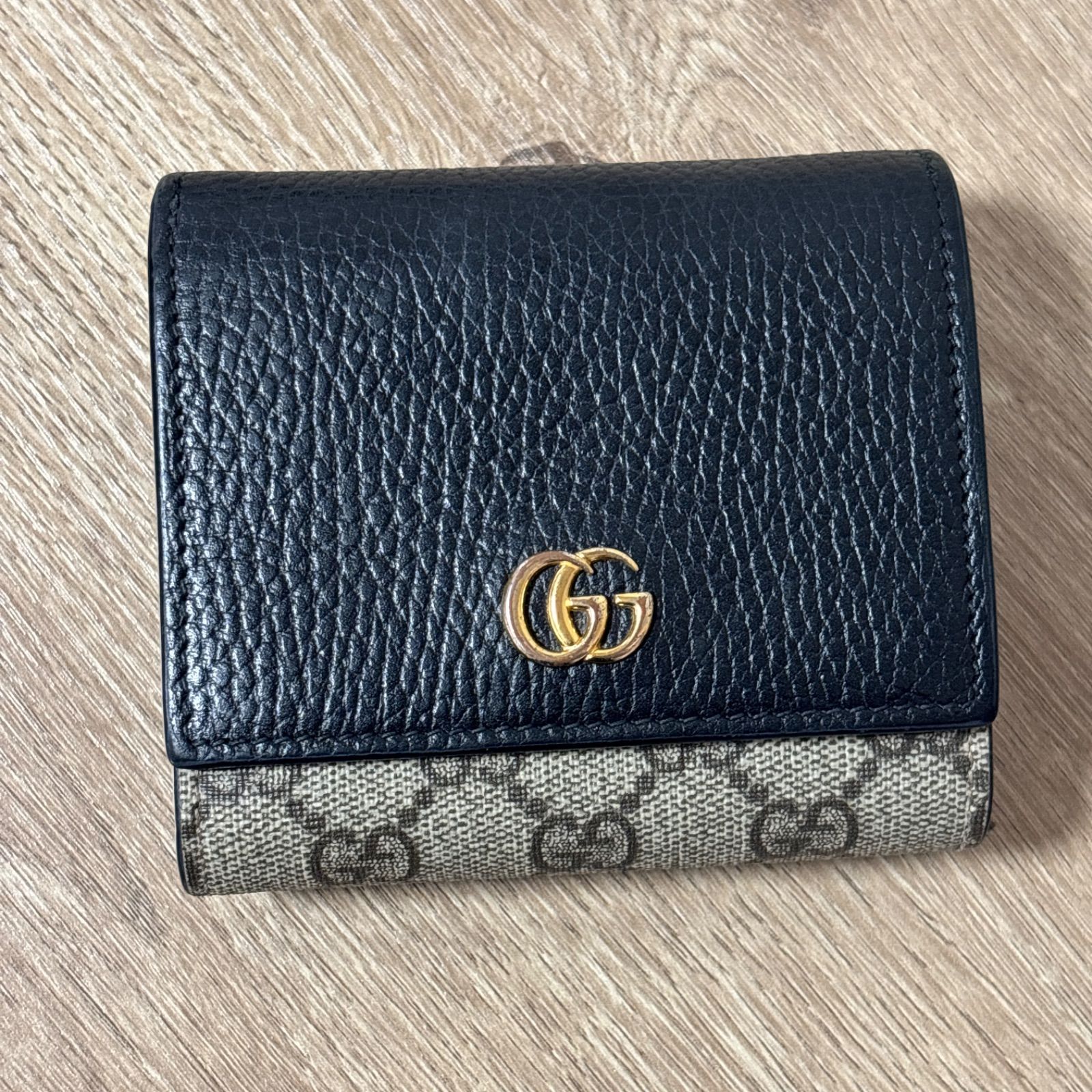 GUCCI グッチ ダブルG バイ ミディアムウォレット 折り財布 黒 598587