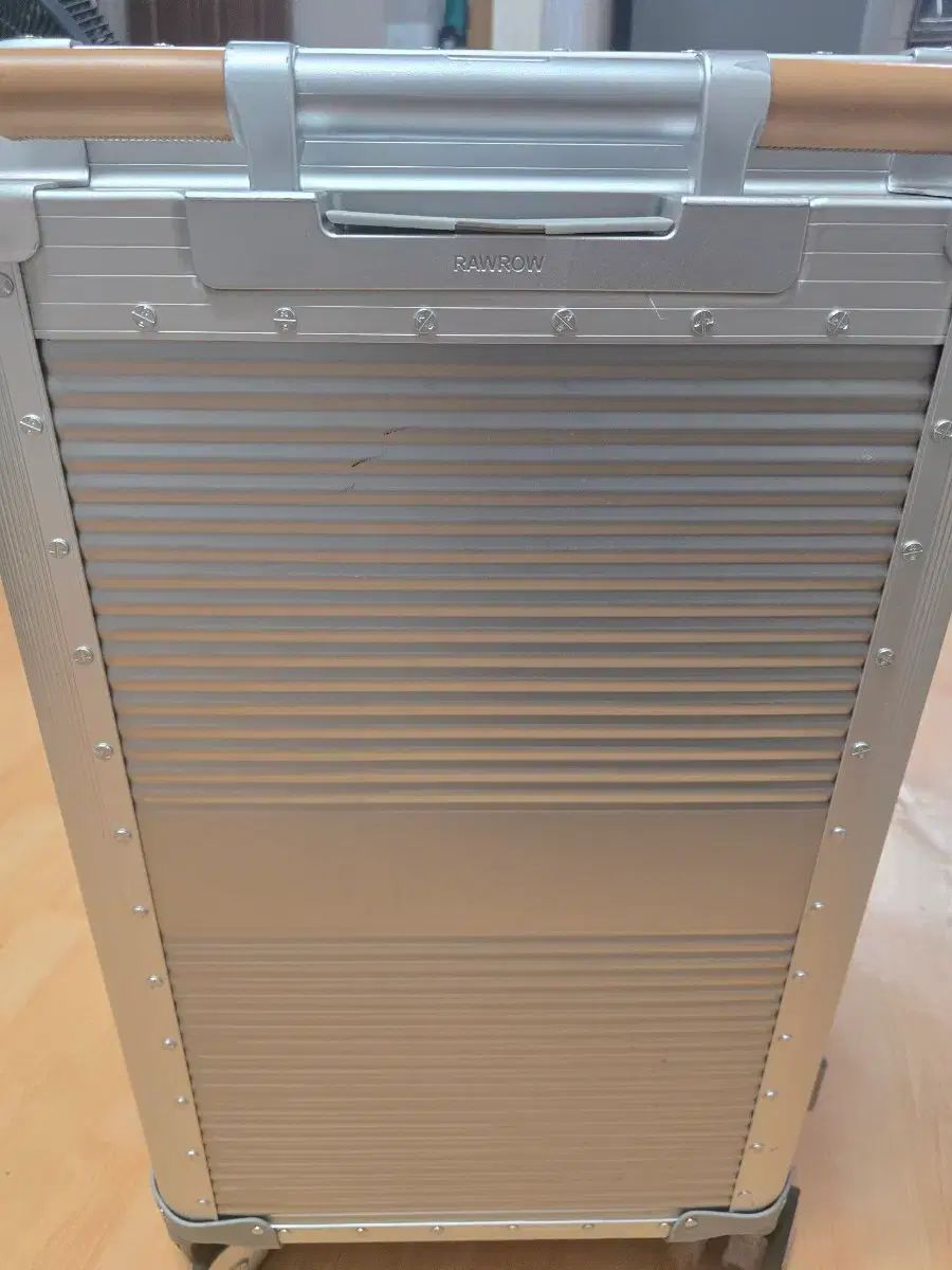 フールアルミニウム 108