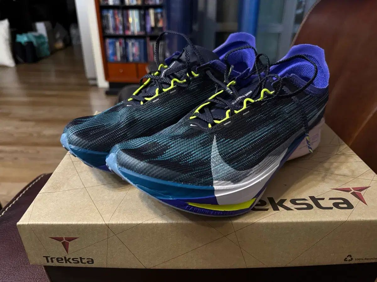 ナイキ ストリークフライ2 レーシングシューズ 270 mm