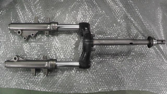 スウィッシュ Swish LTD DV 12 B 107 xxx の フロントフォーク