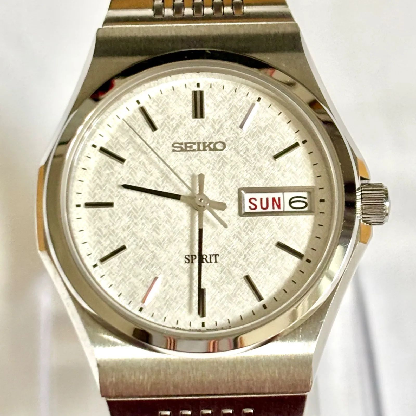 【ヴィンテージ】セイコー スピリット デイデイトメンズ腕時計 動作品　シルバー 美品/新品電池】SEIKO セイコー SPIRIT スピリット メンズ 腕時計
