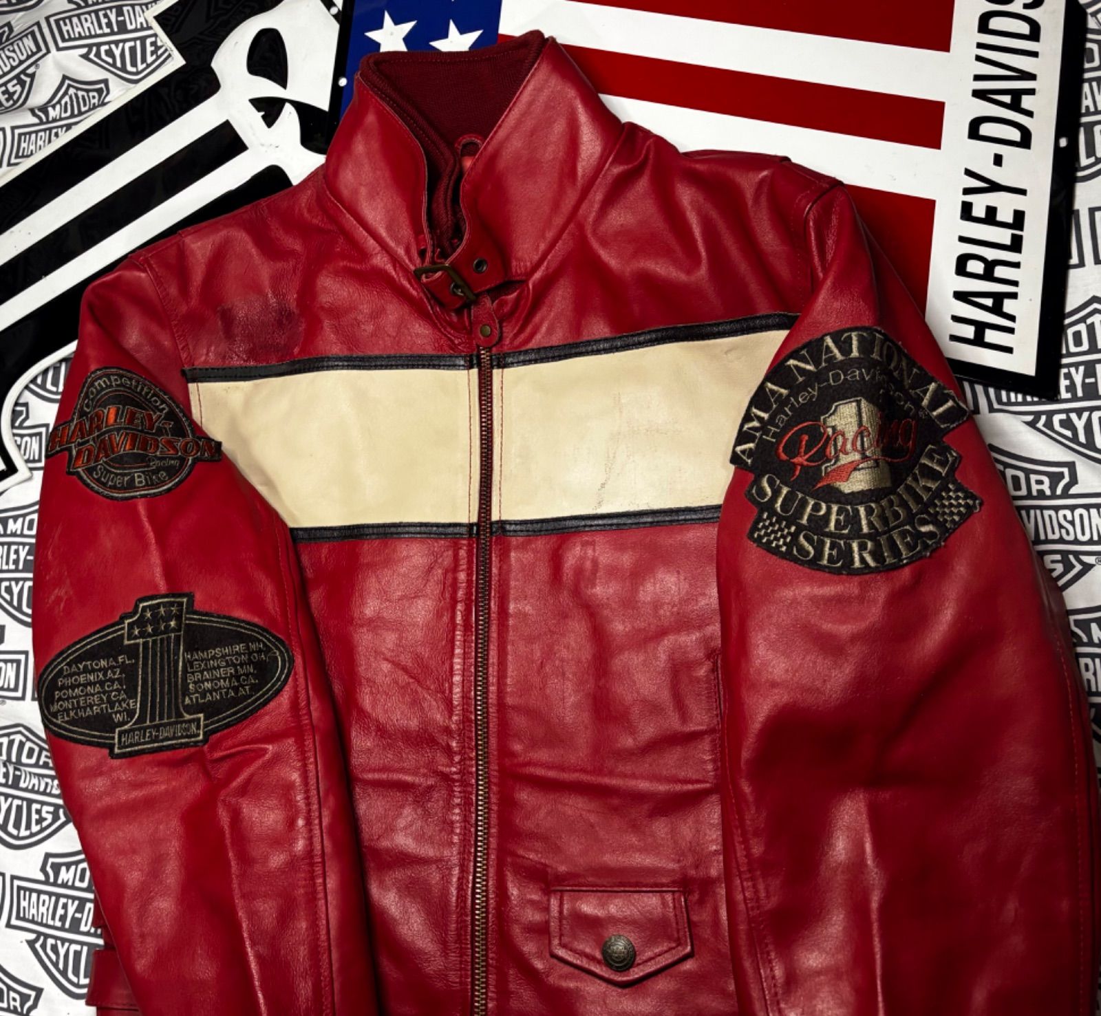 銀糸 赤糸使用H-DロゴCustom刺繍