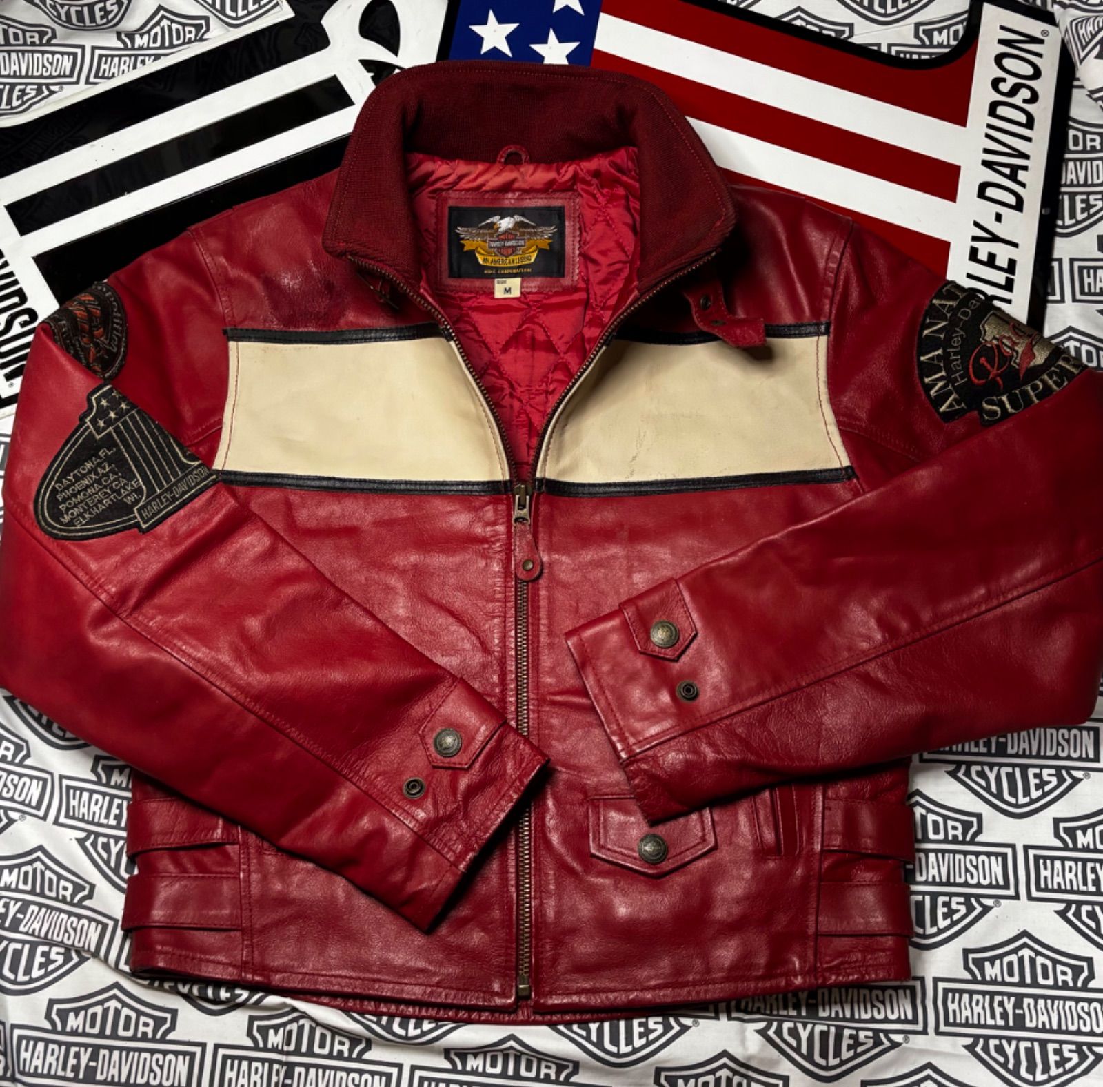 銀糸 赤糸使用H-DロゴCustom刺繍