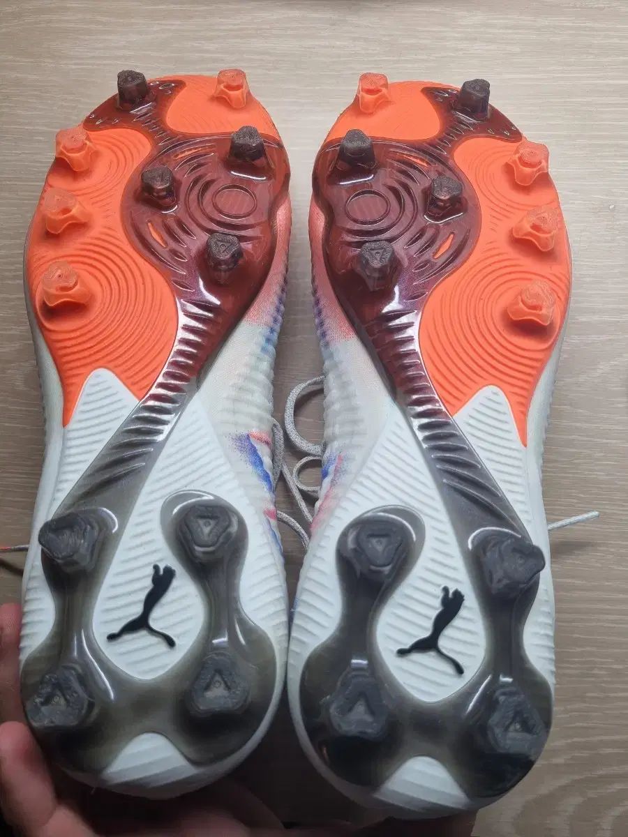 プーマ Hello Future 8 250