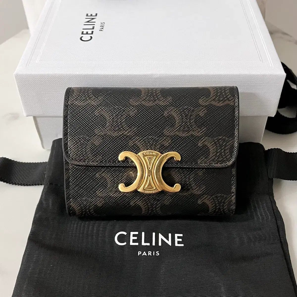 S級 Celine セリーヌ トリオンフ レディース フラップ 二つ折り財布