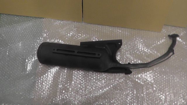 ディオ FI AF 68 1123 xxx の マフラー