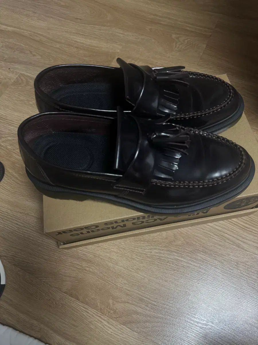 DR MARTENS ドクターマーチン エイドリアン さくらんぼレッド 290