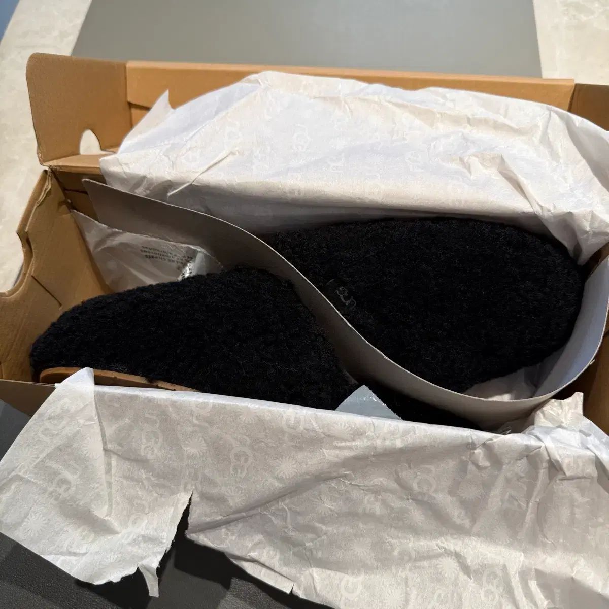 アグ UGG マキシ スライド ブラック