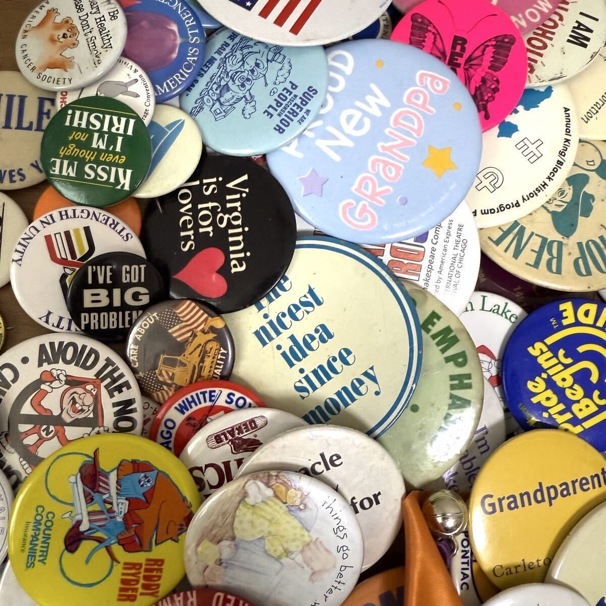 A】100点 ヴィンテージ 缶バッジ 大量 まとめ売り まとめて セット