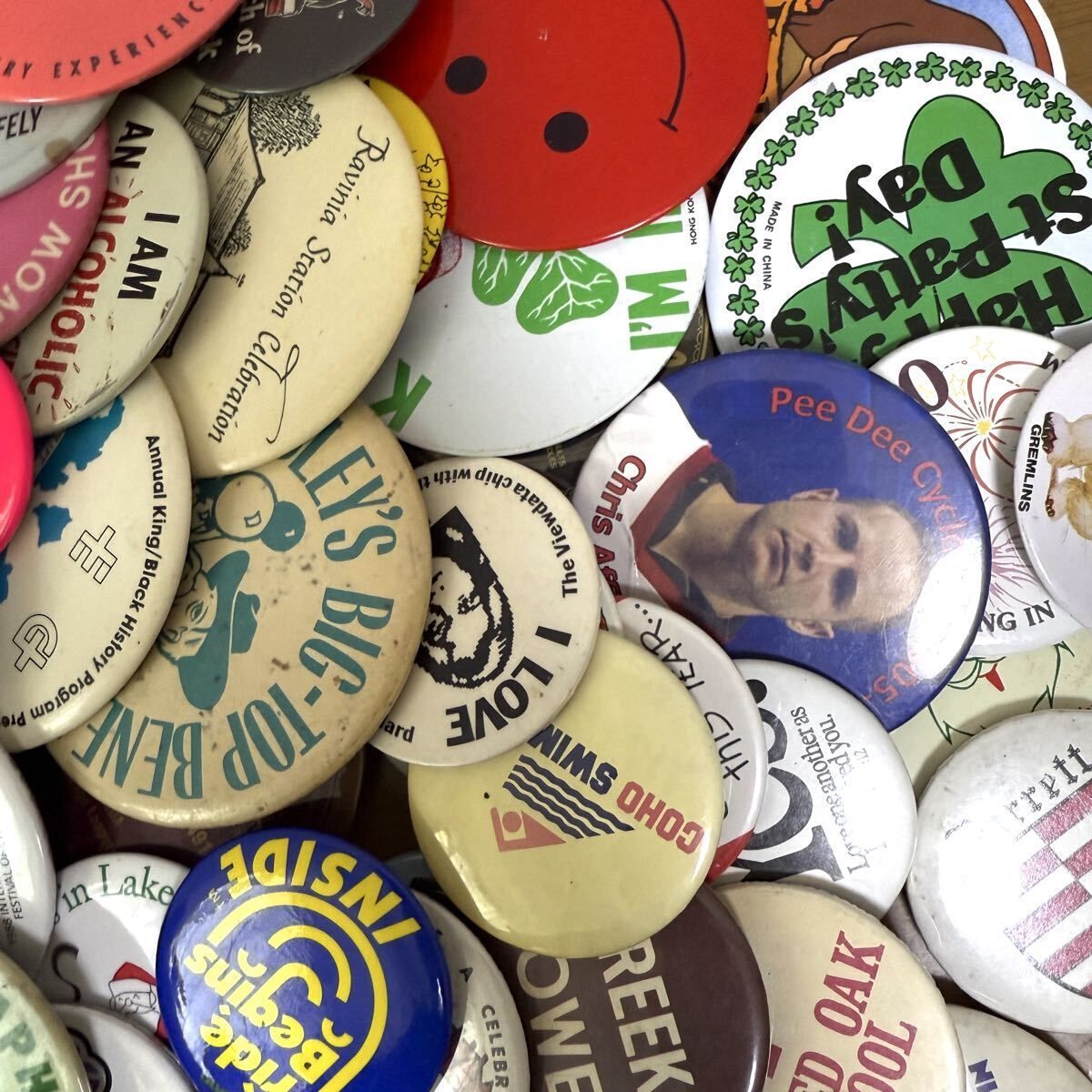 A】100点 ヴィンテージ 缶バッジ 大量 まとめ売り まとめて セット