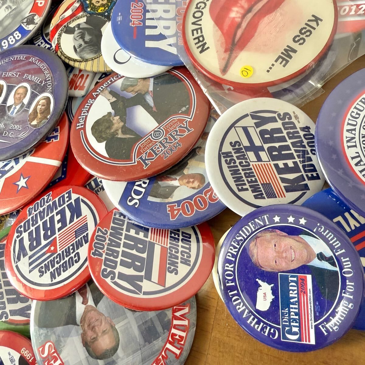 E】100点 ヴィンテージ 缶バッジ 大量 まとめ売り まとめて セット
