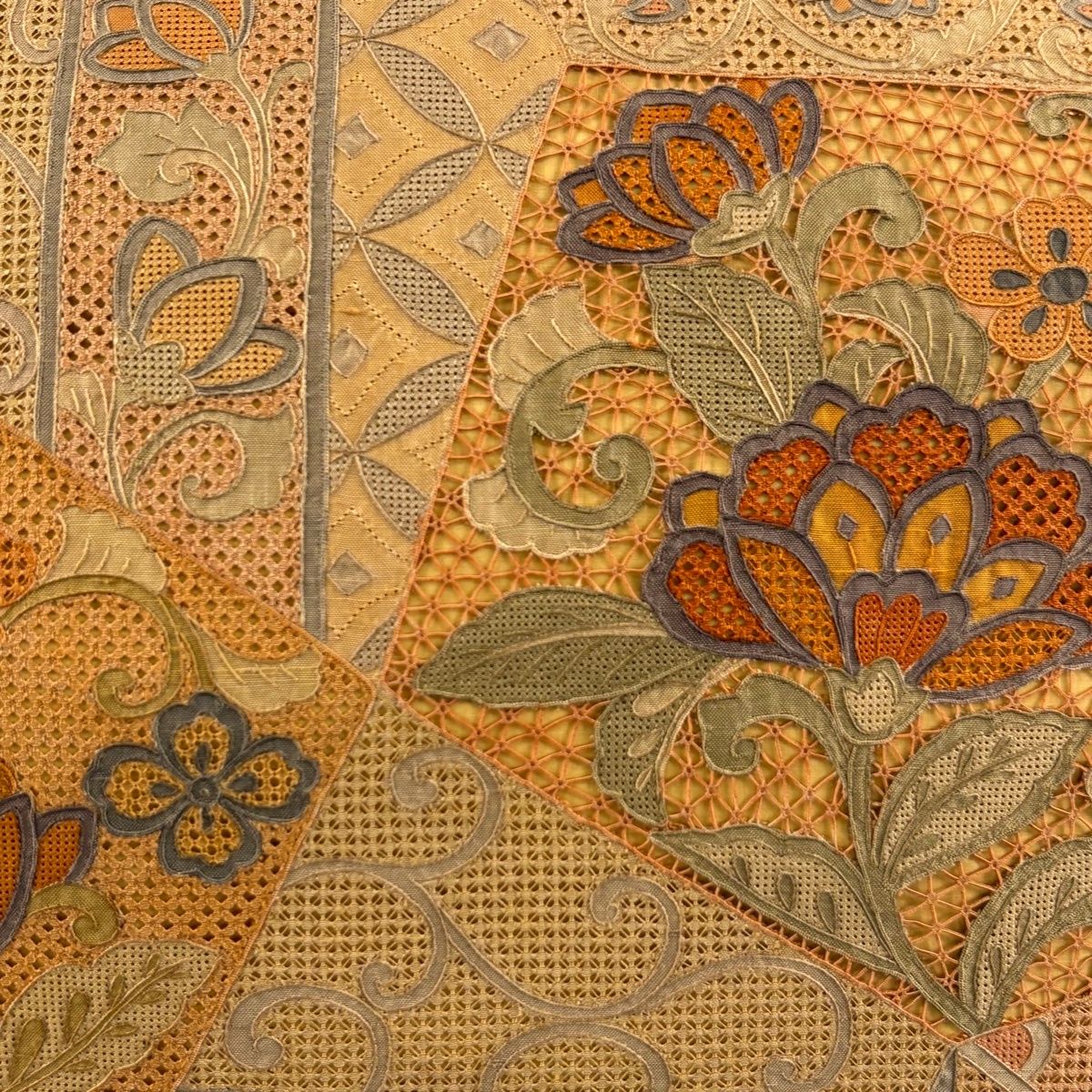 袋帯 紬地 花唐草 刺繍 薄茶色 お太鼓柄 正絹