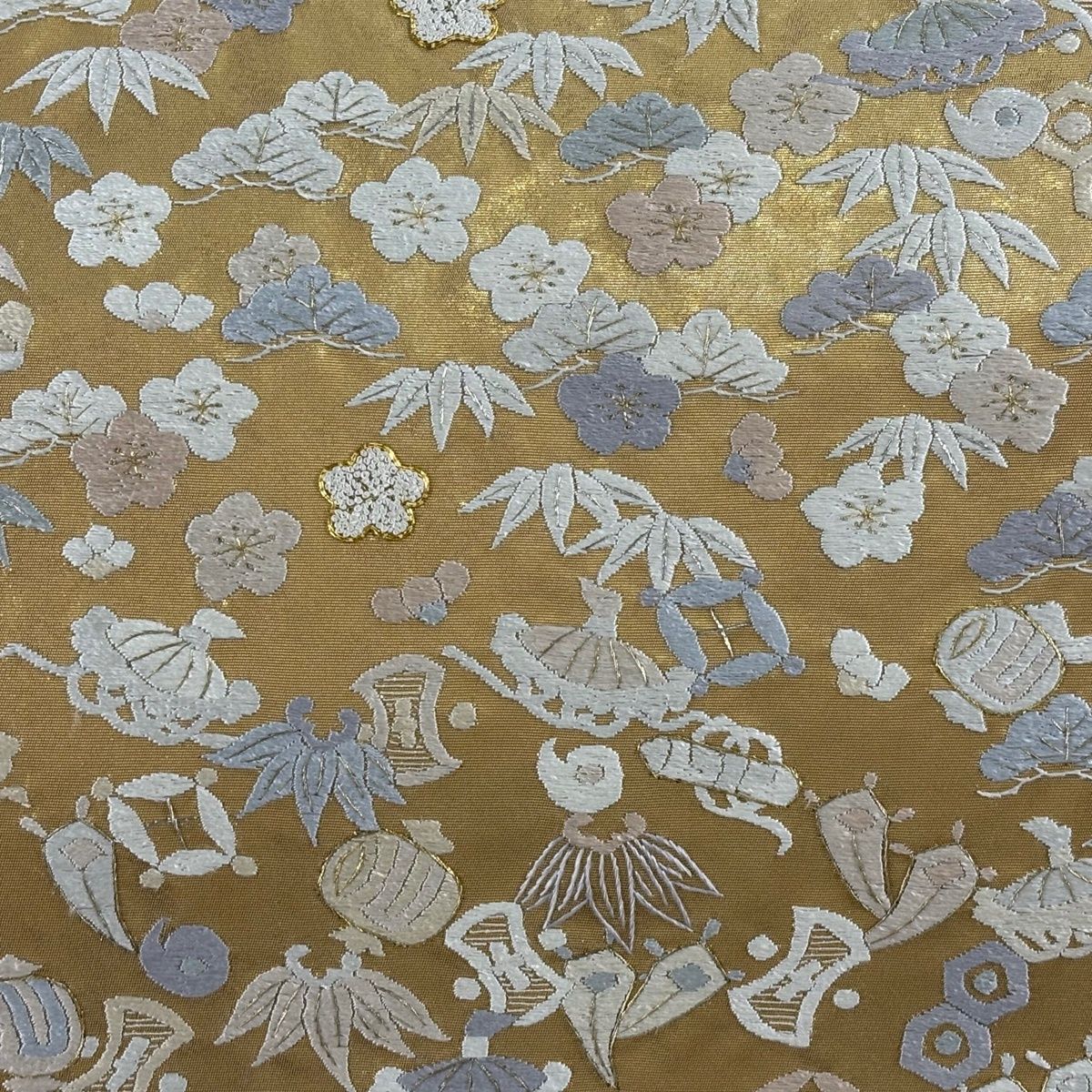 袋帯 松竹梅 宝尽くし 金銀糸 刺繍 金色 お太鼓柄 正絹