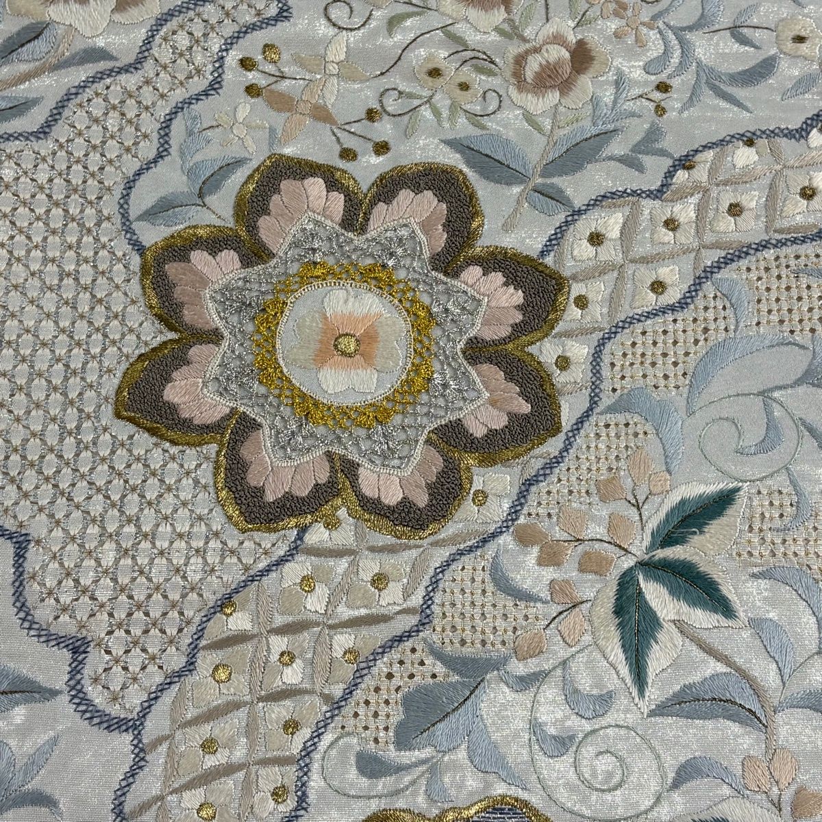 袋帯 華文 花唐草 金銀糸 刺繍 青灰色 六通 正絹