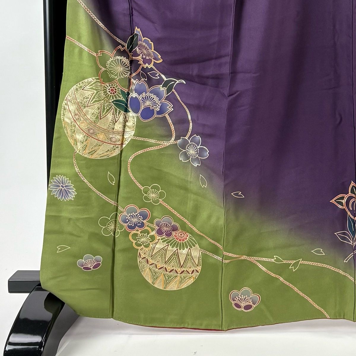 振袖 身丈166 cm 裄丈68.5 L 袷 手鞠 桜 金彩 染分け 紫 正絹