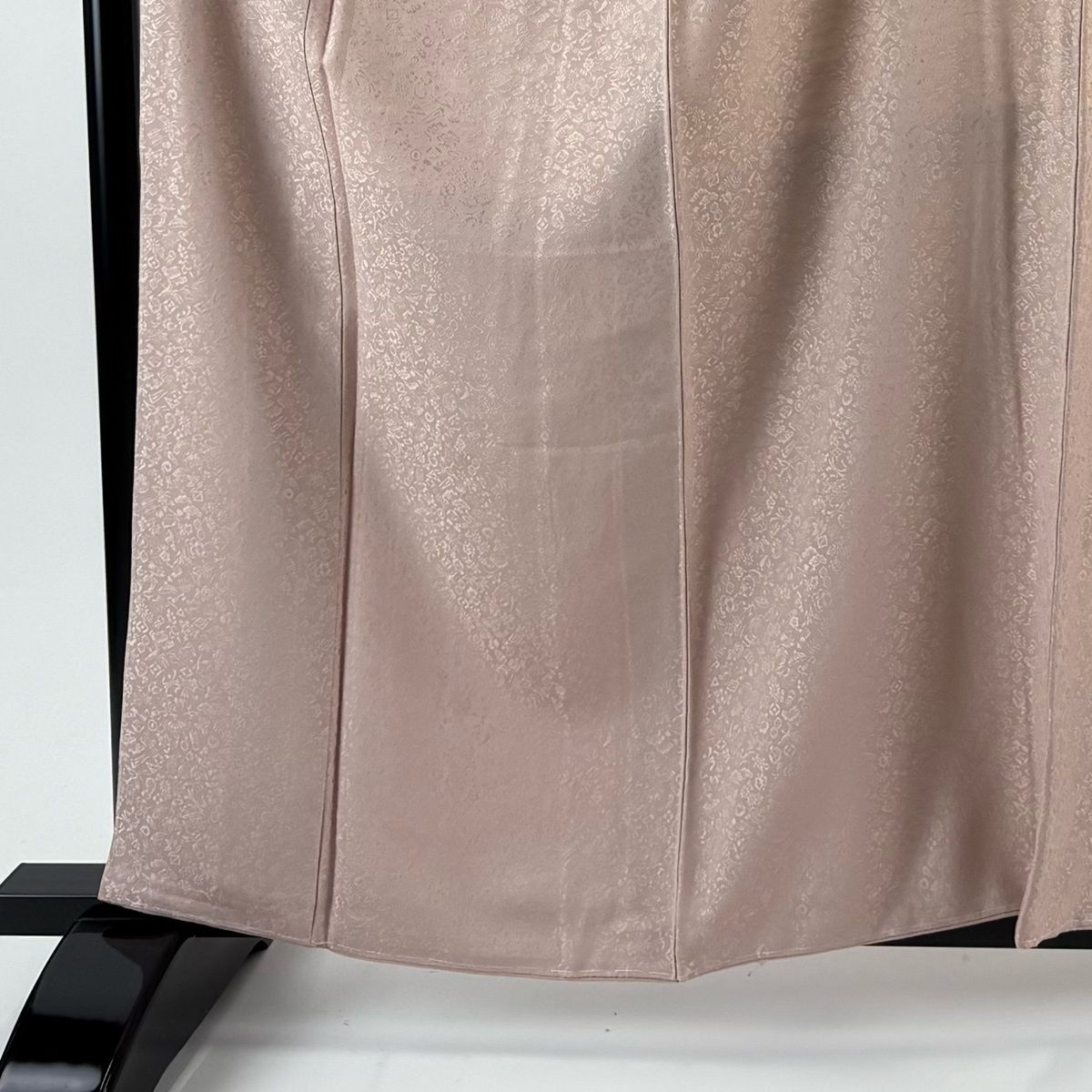 色無地 身丈161.5 cm 裄丈68 L 袷 地紋 ピンクベージュ 正絹