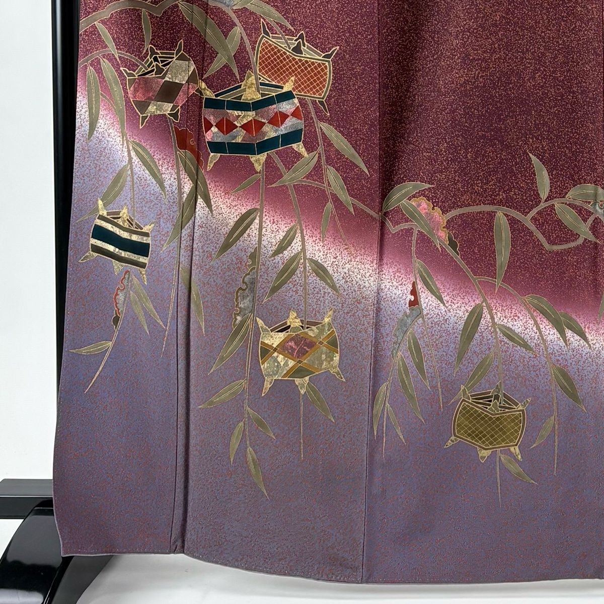 付下げ 身丈167.5 cm 裄丈67.5 L 袷 コシノヒロコ 落款 糸巻き 柳 金彩 ぼかし 赤紫 正絹