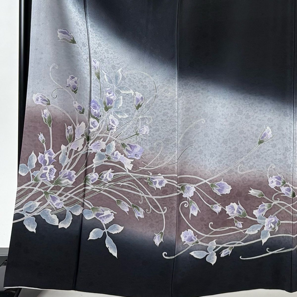 訪問着 身丈165.5 cm 裄丈65.5 M 袷 中村玉緒 落款 枝花 刺繍 染め分け 黒 正絹