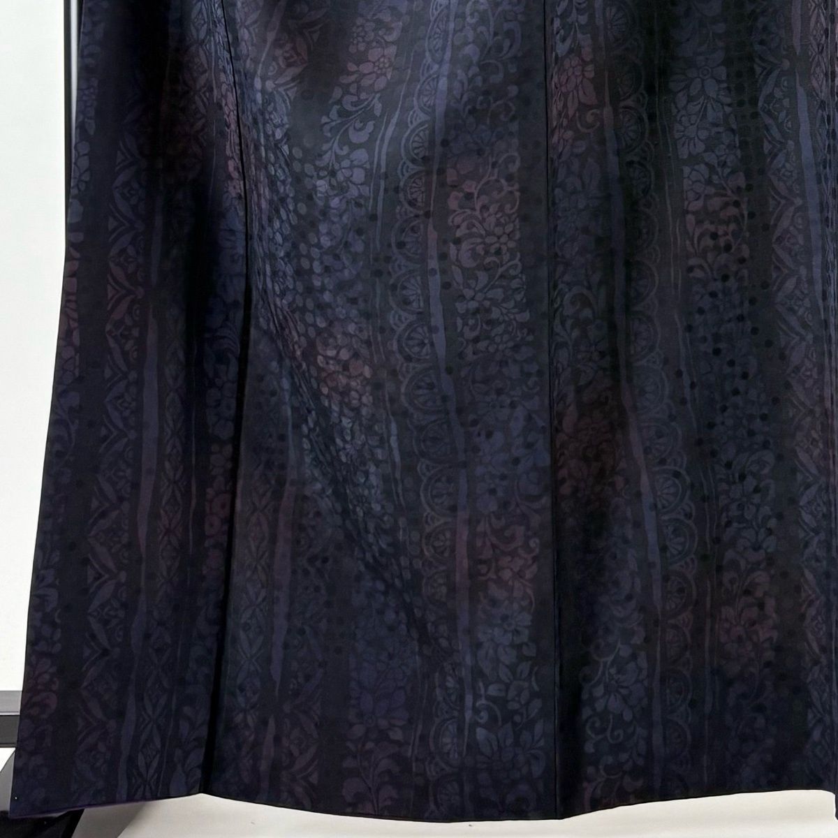 小紋 身丈164.5 cm 裄丈68 L 袷 草花 縞 ぼかし 墨色 正絹