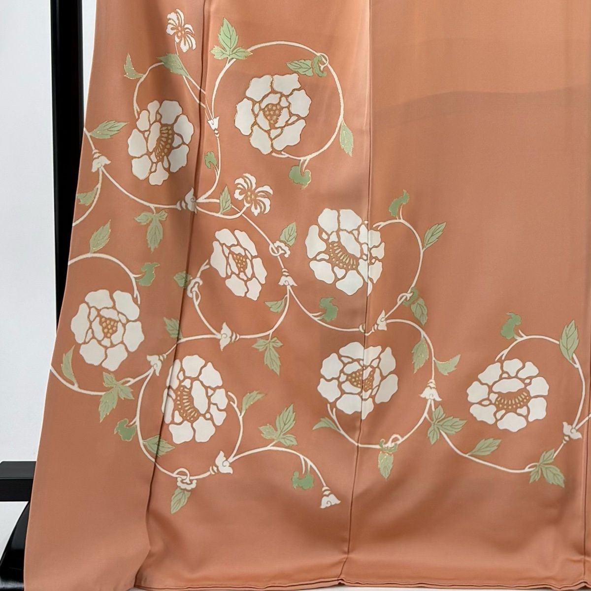 訪問着 身丈171 cm 裄丈67 M 袷 花唐草 金糸 金彩 サーモンピンク 正絹 秀品