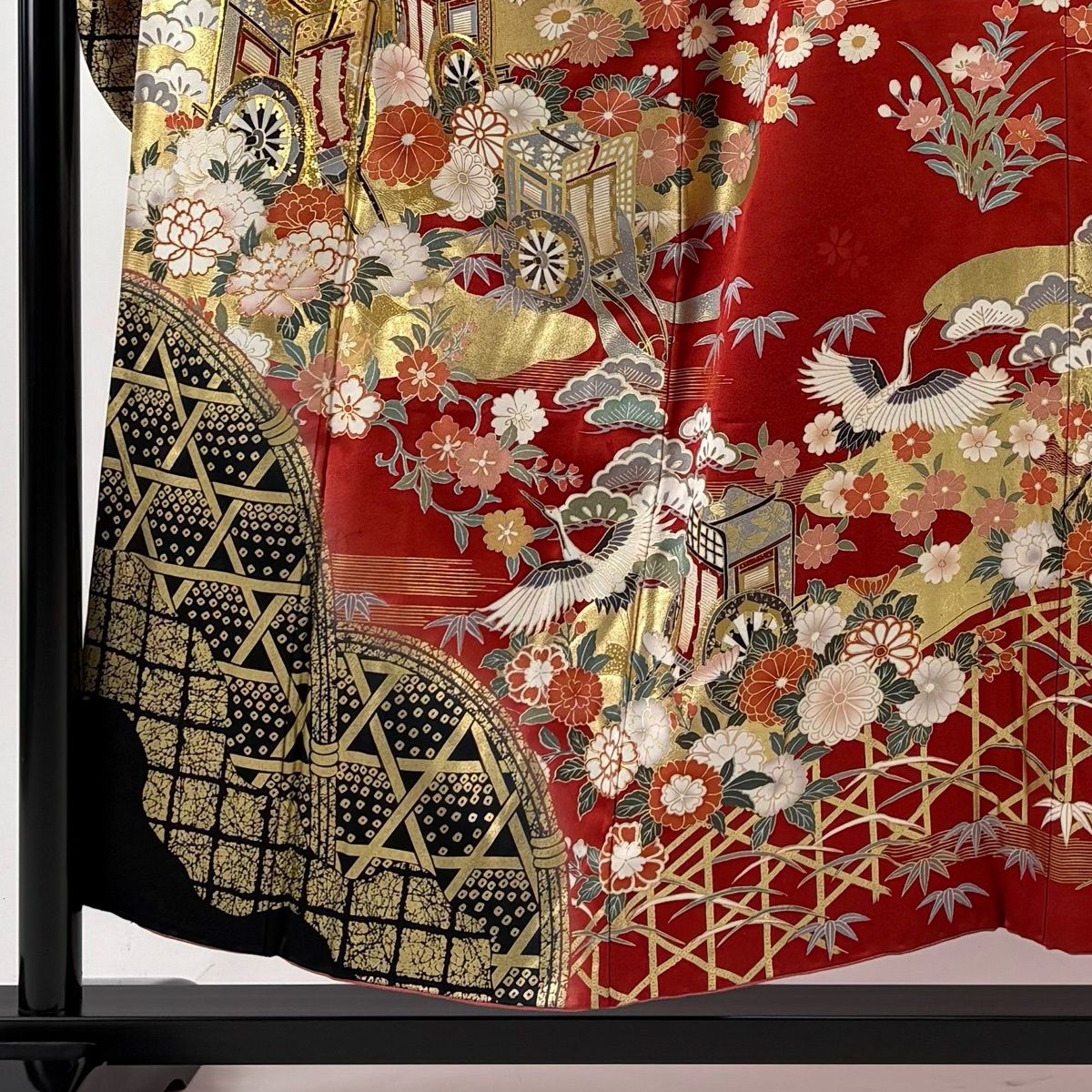 振袖 身丈154 cm 裄丈65.5 M 袷 御所車 鶴 金糸 金彩 赤 正絹 秀品
