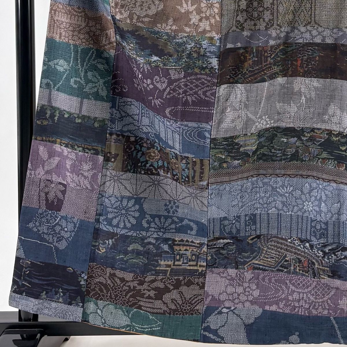 紬 身丈161 cm 裄丈64 M 袷 草花 麻の葉 青灰色 正絹 秀品