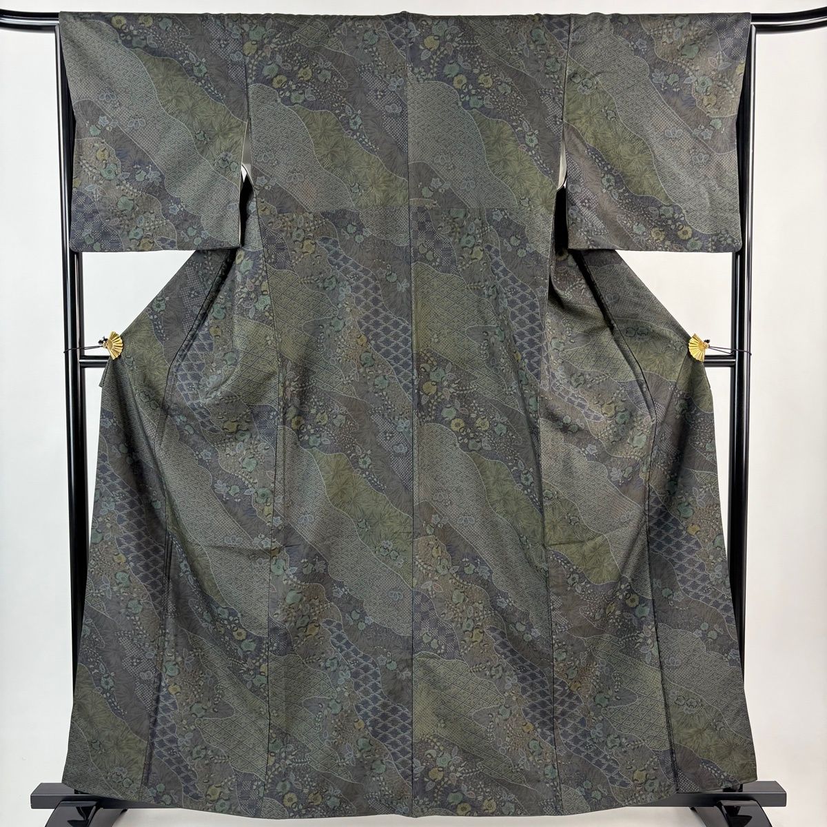 小紋 身丈151 cm 裄丈65.5 M 袷 紬地 霞 草花 灰緑 正絹 秀品