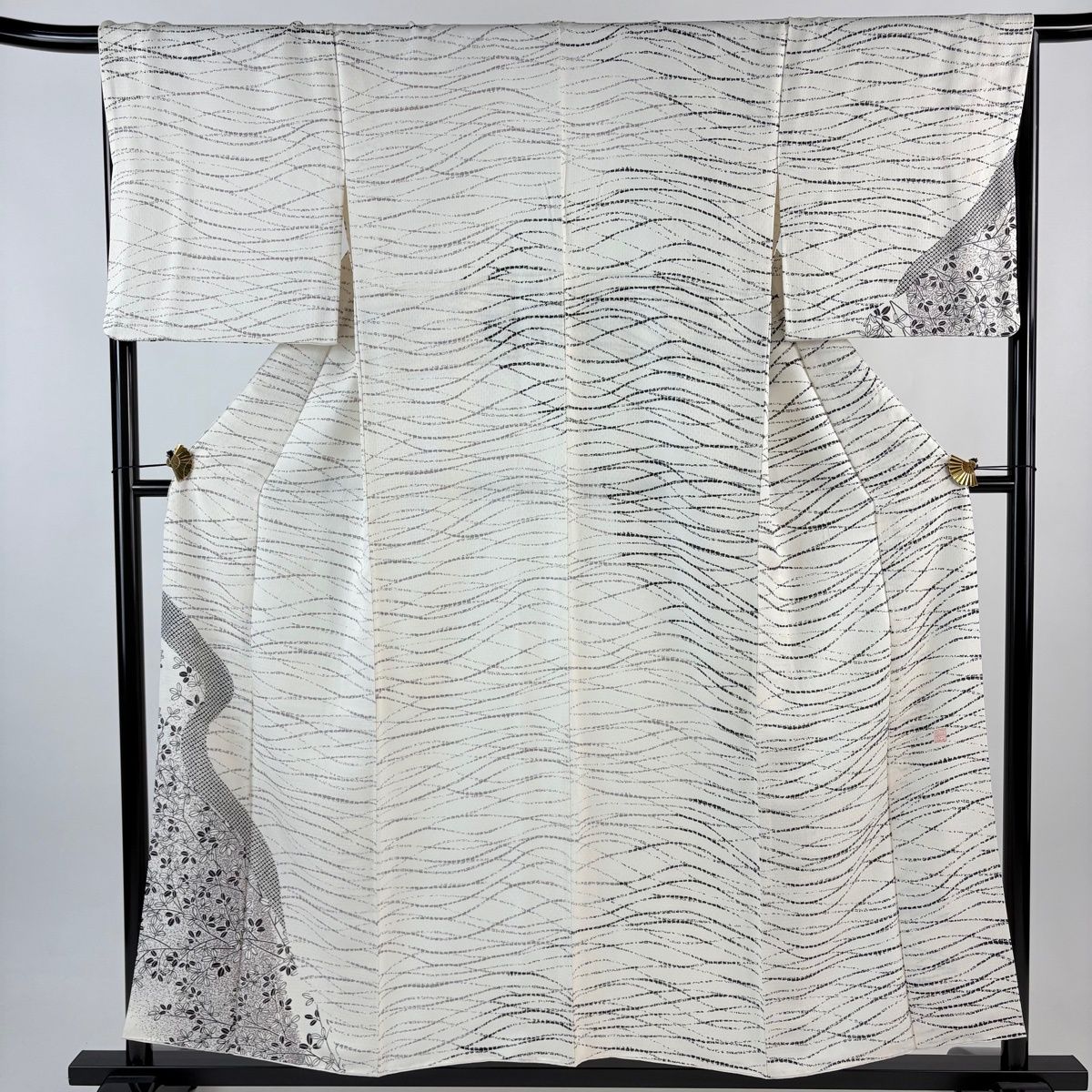 付下げ 身丈155 cm 裄丈67 M 袷 落款 萩 幾何学模様 クリーム 正絹 秀品