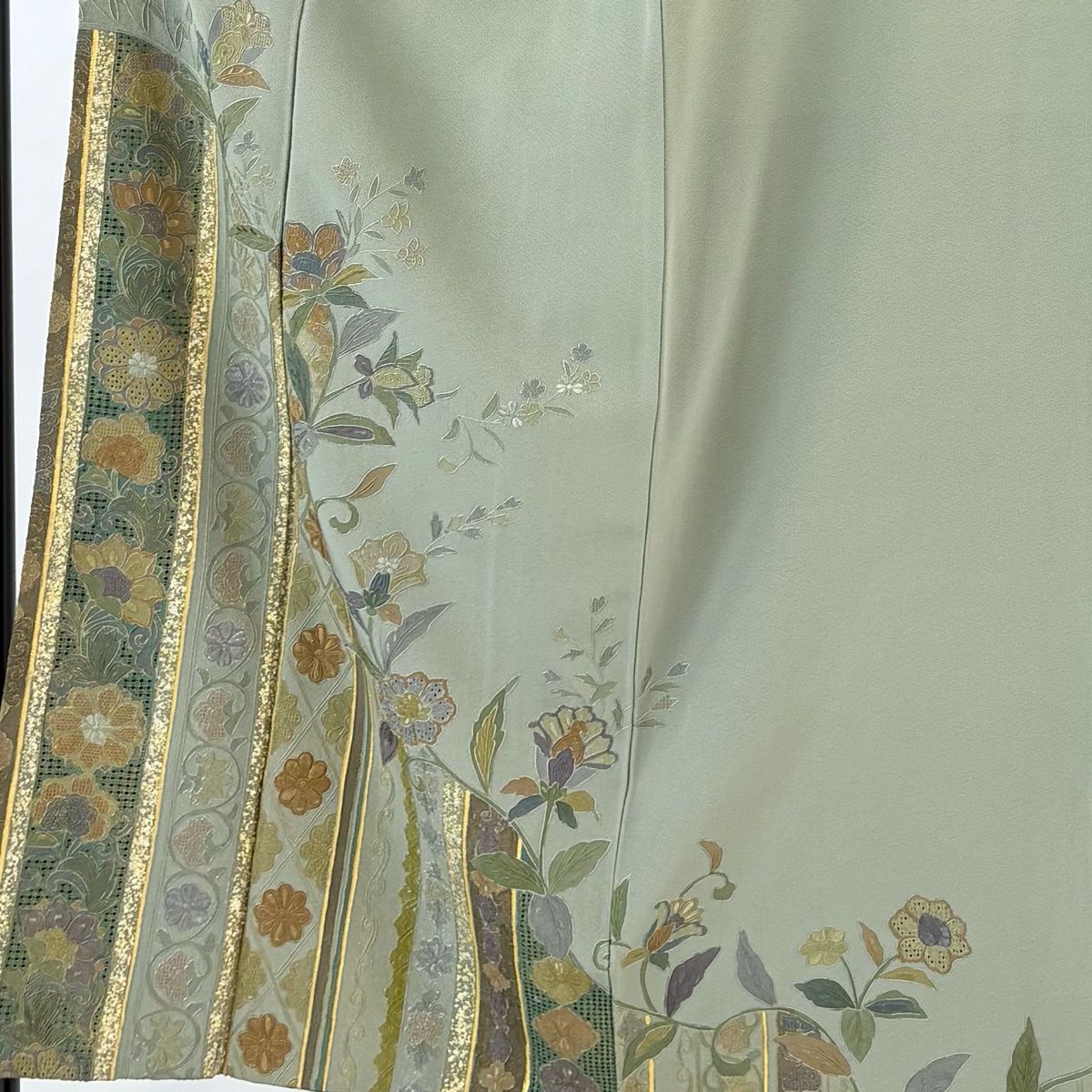 訪問着 身丈152 cm 裄丈63.5 S 袷 花唐草 縞 刺繍 金彩 灰緑 正絹 秀品 一つ紋