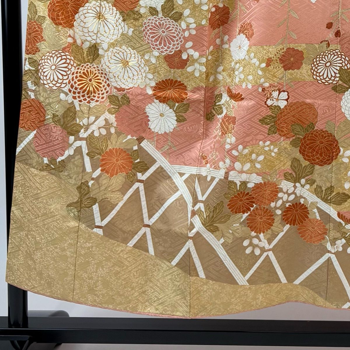 振袖 身丈155 cm 裄丈62 S 袷 菊 松 金彩 金糸 ピンク 正絹 秀品