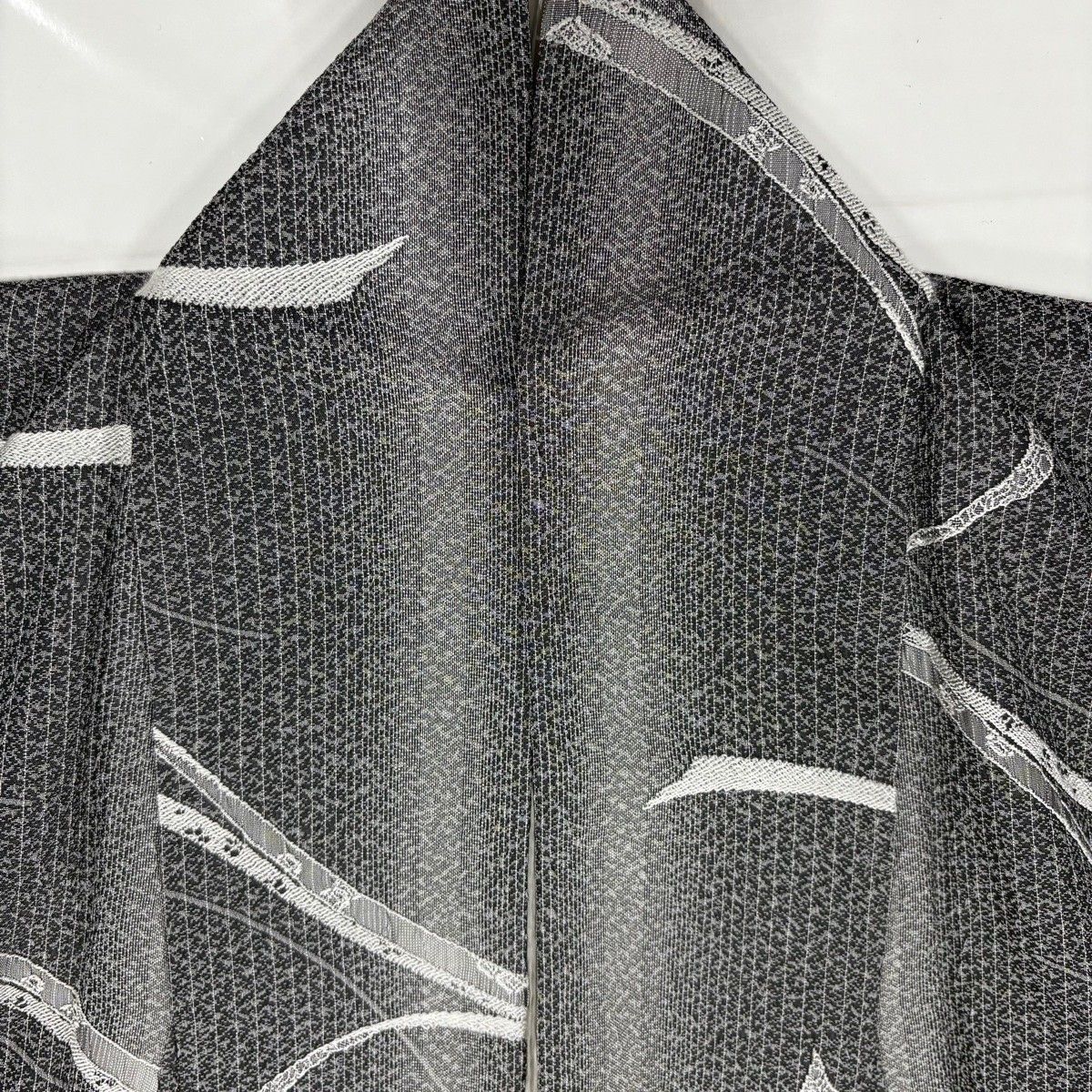  小紋 身丈163.5 cm 裄丈64.5 M 袷 蔓帯 縦縞 黒灰 正絹 秀品 小紋 着物