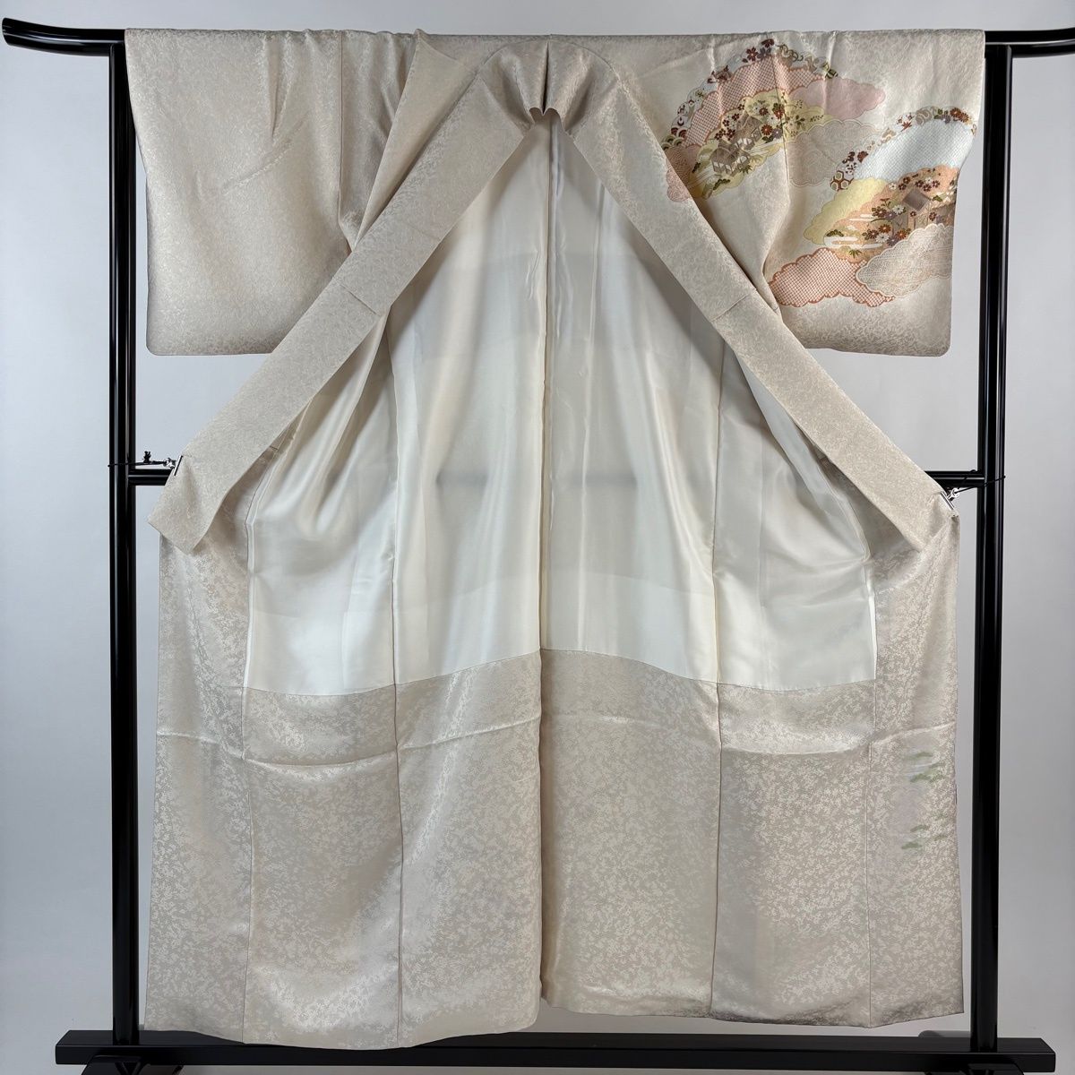 ピンクベージュ