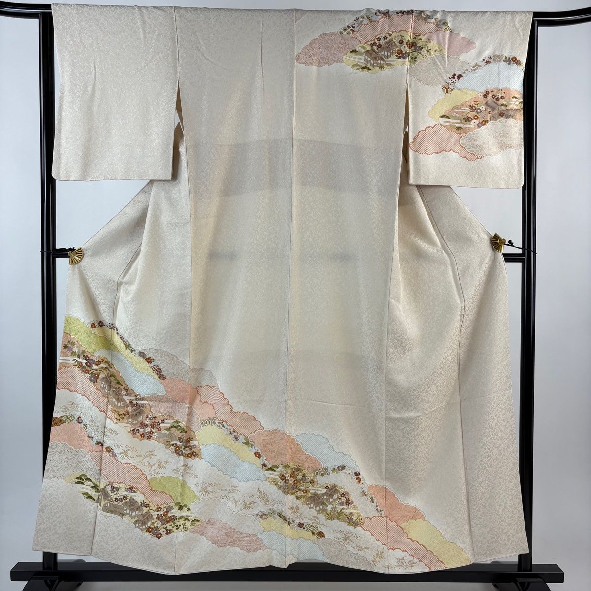 訪問着 身丈155 5 cm 裄丈64 M 袷 雲文 家屋 金糸 金彩 ピンクベージュ 正絹 秀品