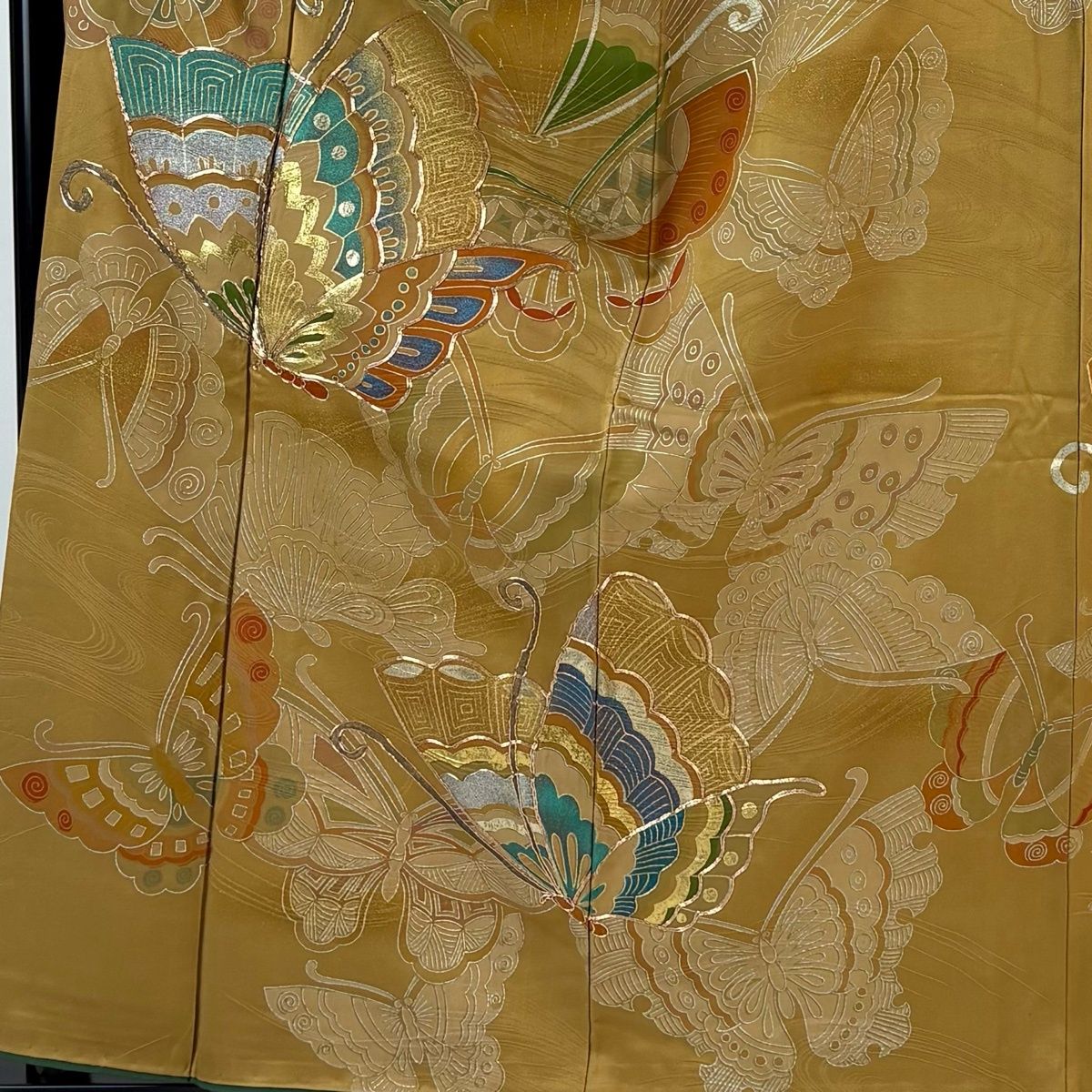 振袖 身丈159.5 cm 裄丈66 M 袷 蝶 金糸 金銀彩 山吹茶色 正絹 秀品