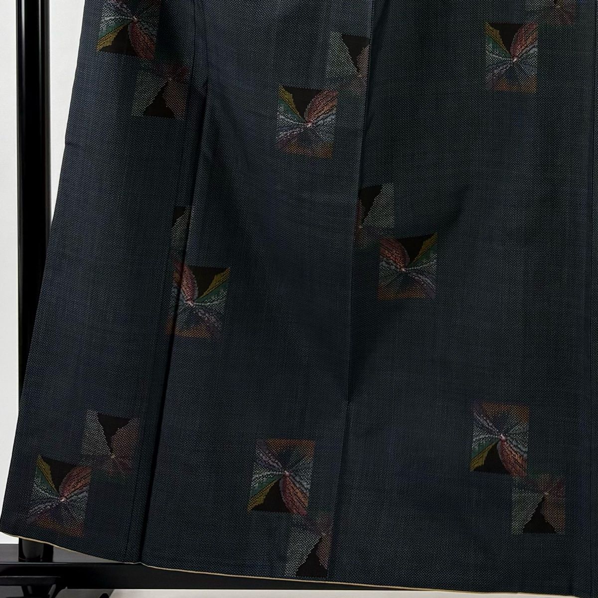 紬 身丈160 cm 裄丈64 M 袷 色紙 花 濃紺 正絹 秀品