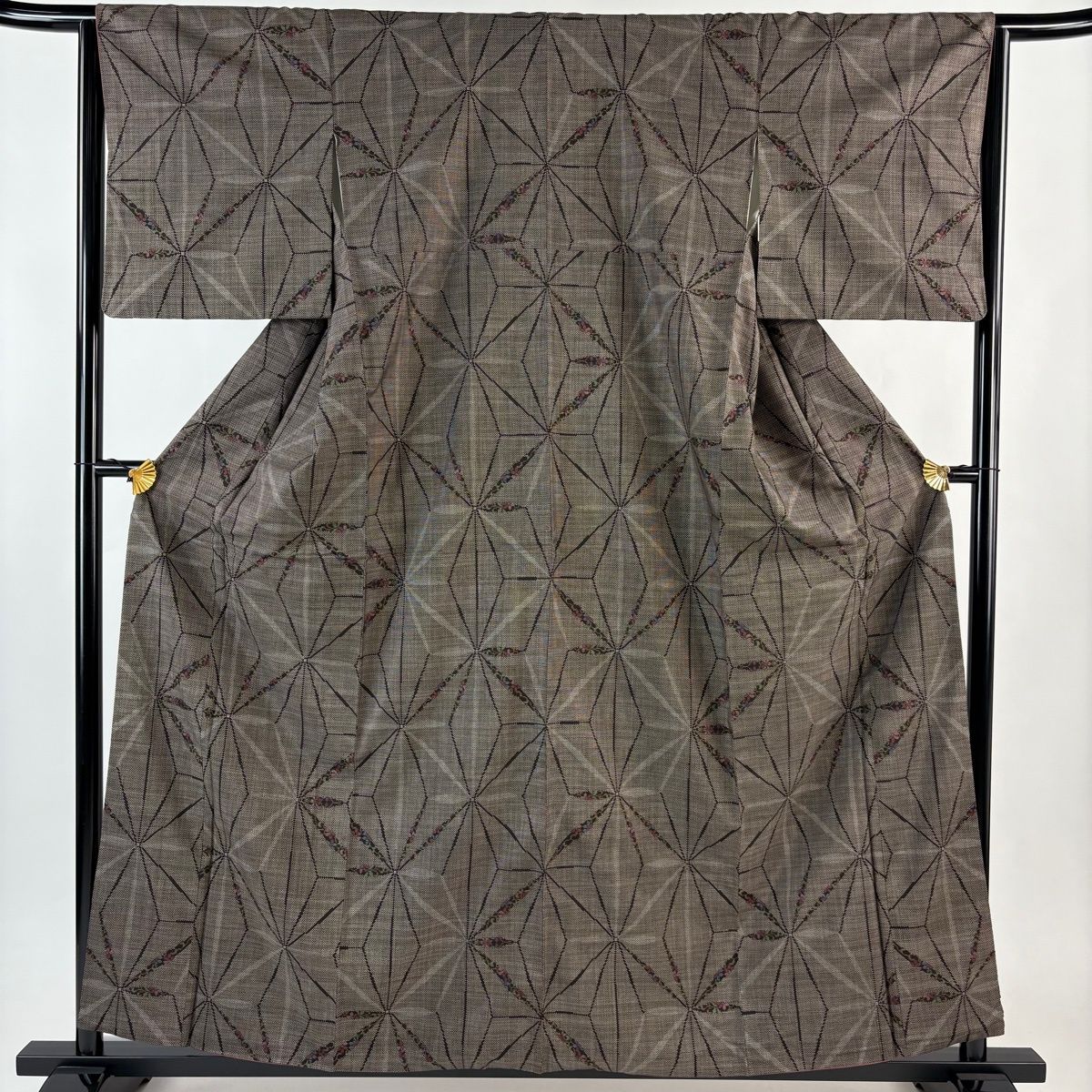 紬 身丈160 cm 裄丈64.5 M 袷 麻の葉 花唐草 茶色 正絹 秀品