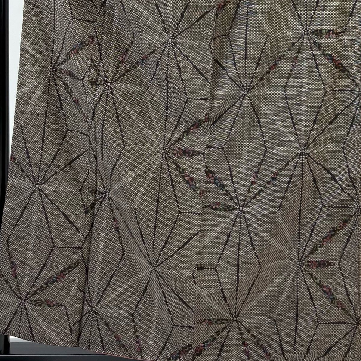 紬 身丈160 cm 裄丈64.5 M 袷 麻の葉 花唐草 茶色 正絹 秀品