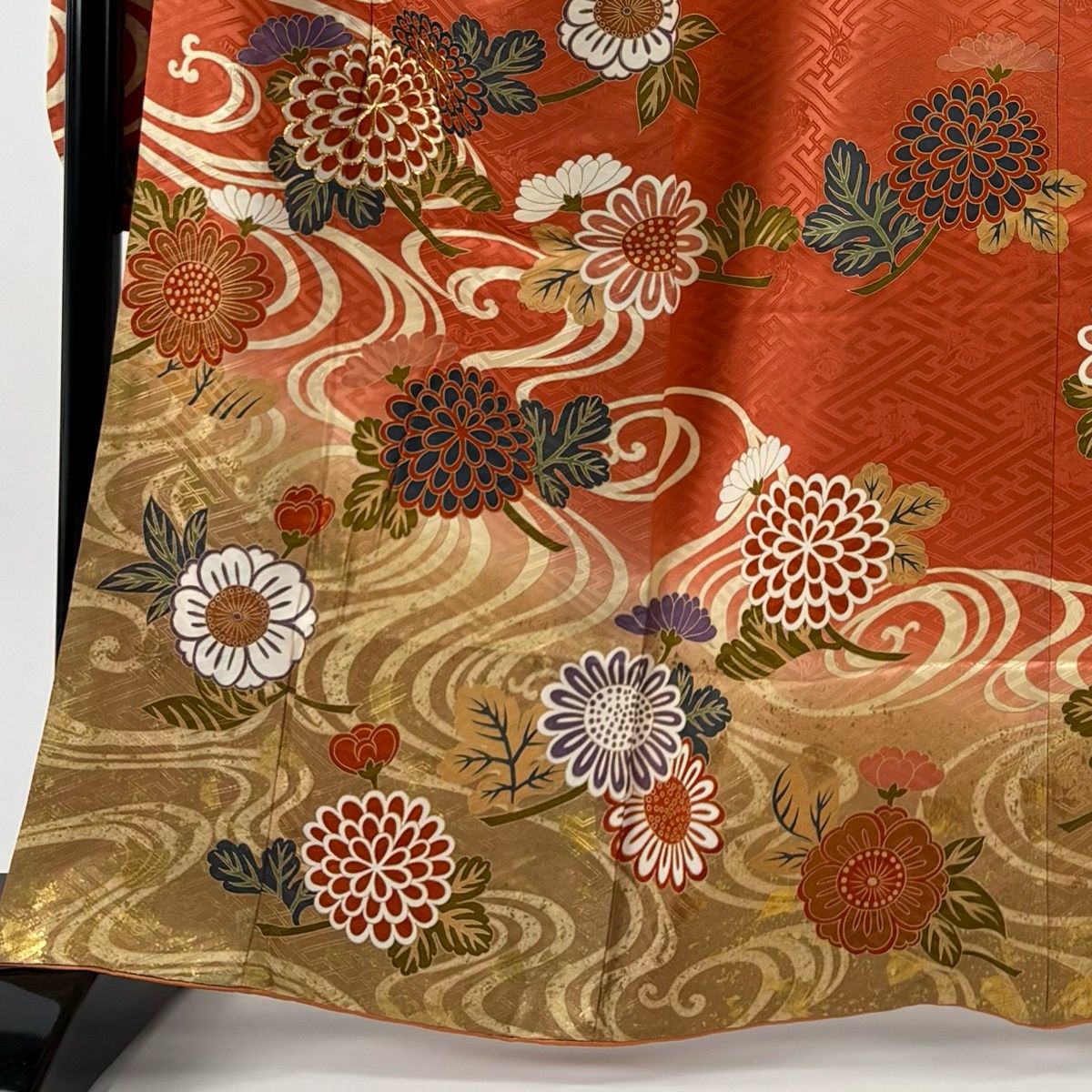 振袖 身丈163 cm 裄丈67 M 袷 鈴乃屋 菊 流水 金糸 金彩 朱色 正絹 秀品