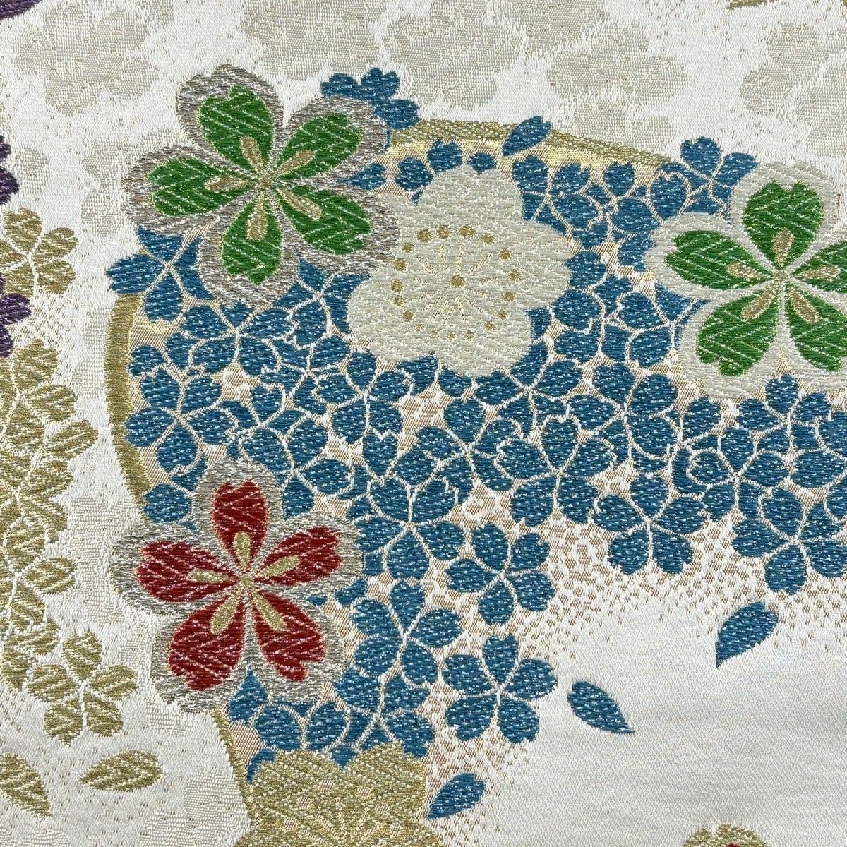 美品】 袋帯 秀品 桜 桜の花びら 金銀糸 箔 クリーム 六通 正絹 【中古