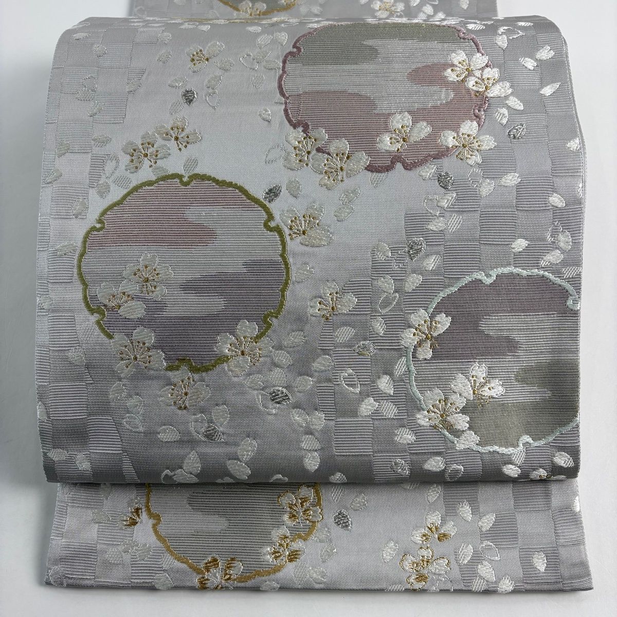 ［ 袋帯 ］正絹　グレー　灰色　シルバー　銀糸　幾何学　規則的な柄 美品】 袋帯 秀品 雪輪 桜 唐織 金銀糸 灰色 六通 正絹 【中古