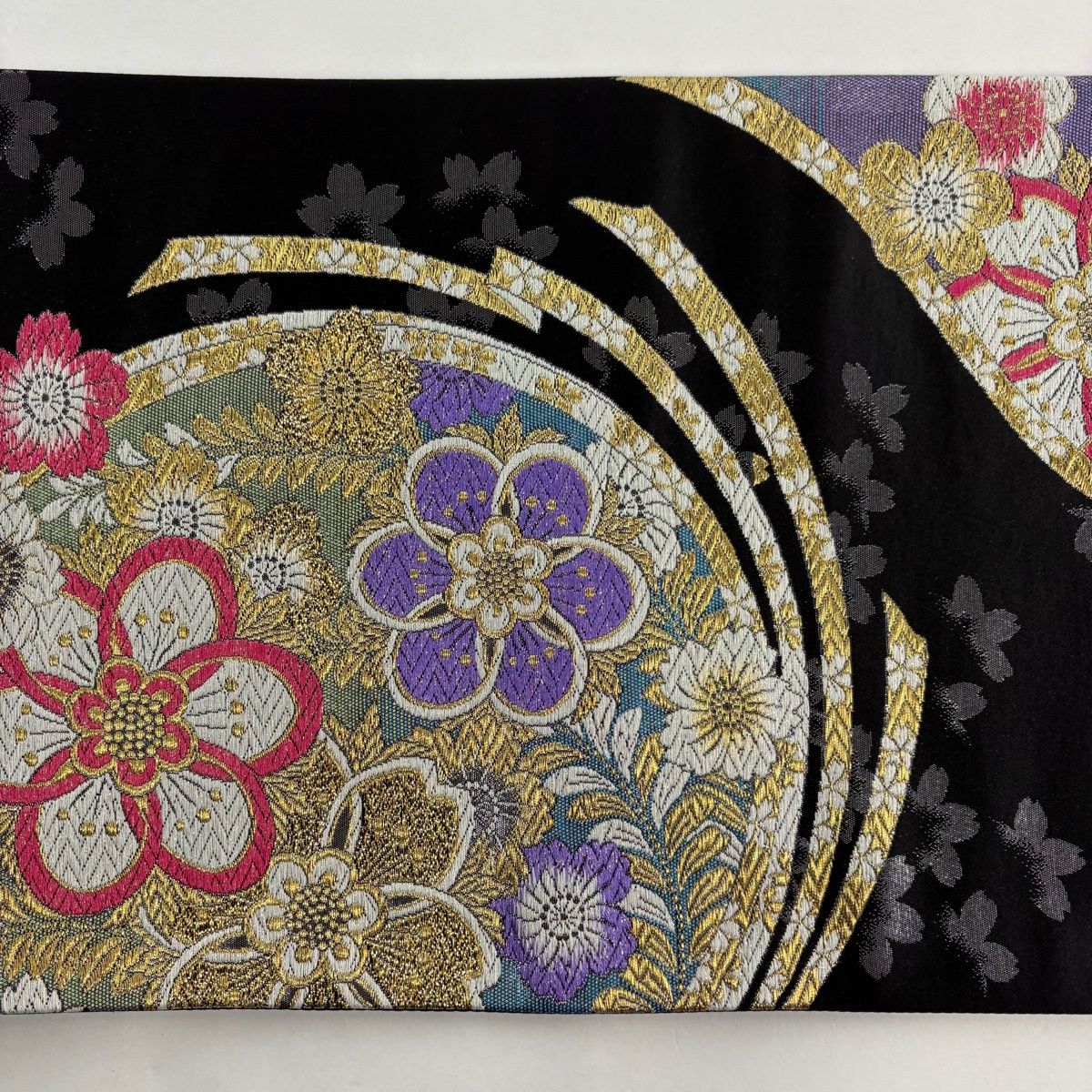  袋帯 秀品 萌希 TWINCOLORE REVERSIBLE 桜 草花 唐織 箔 黒 六通 正絹 袋帯 帯