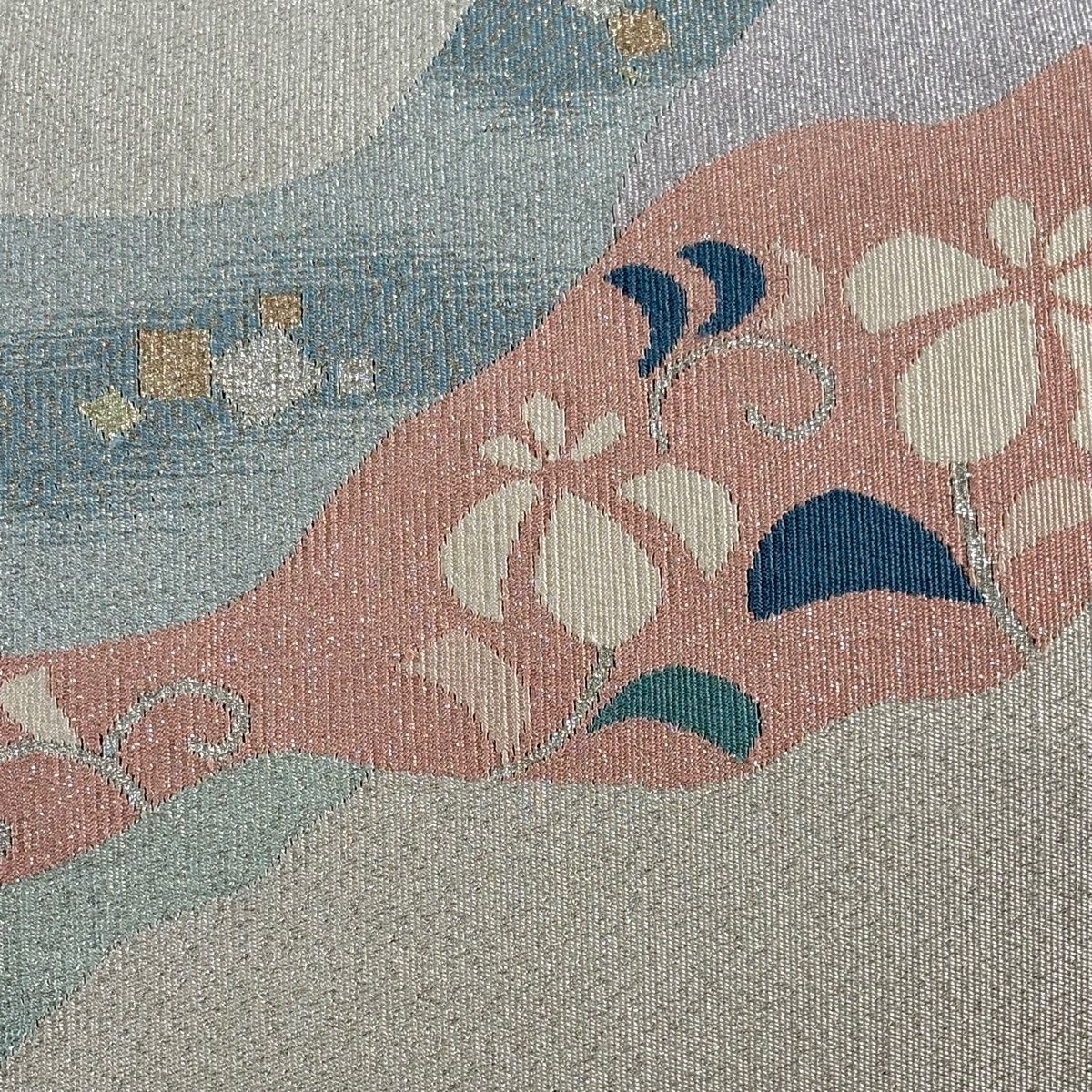 名古屋帯 秀品 八寸名古屋帯 松葉仕立て 草花 箔散らし 金銀糸 灰白 正絹