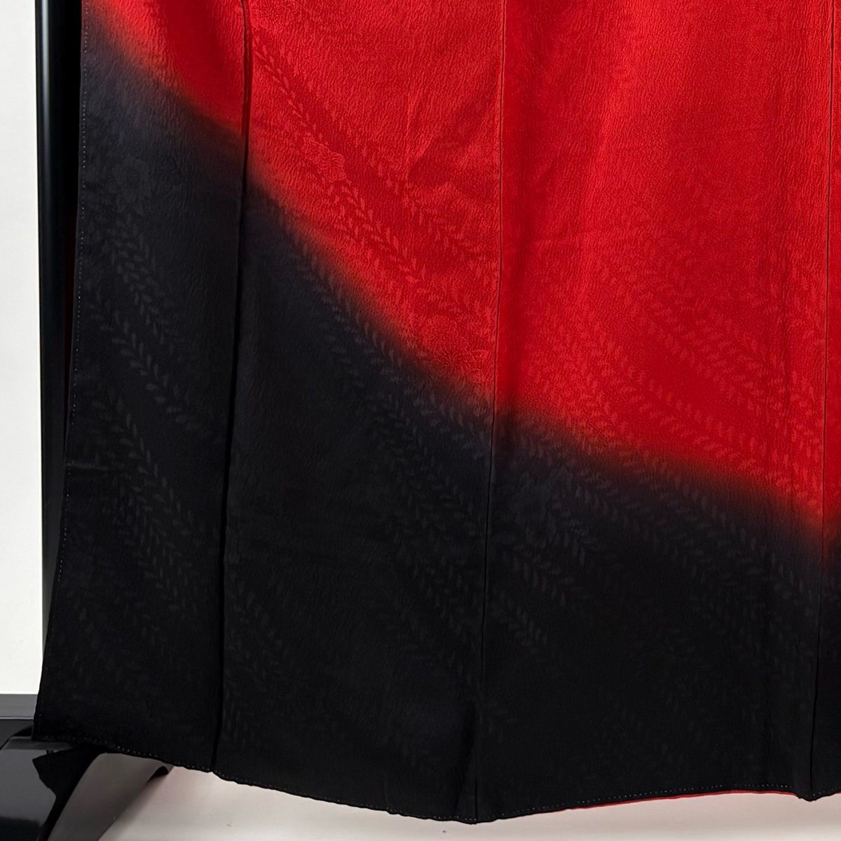 振袖 身丈163 cm 裄丈67 M 袷 袋帯フルセット 地紋 裾ぼかし 赤 正絹 秀品