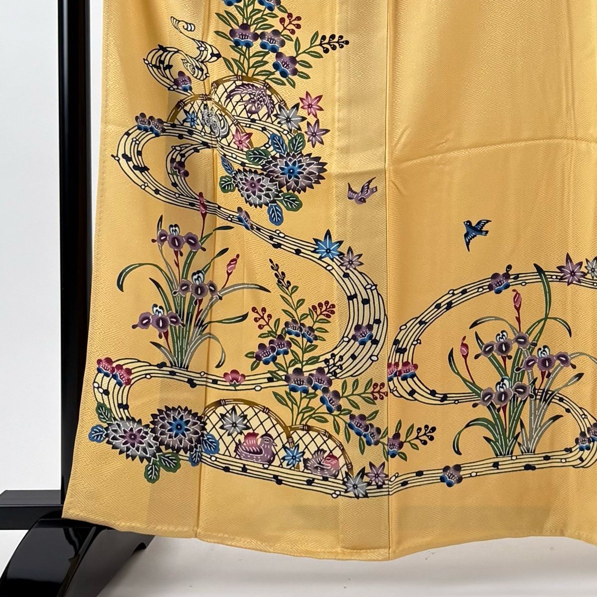 訪問着 身丈161.5 cm 裄丈63.5 S 単衣 城間栄順 落款 草花 流水 薄黄 正絹